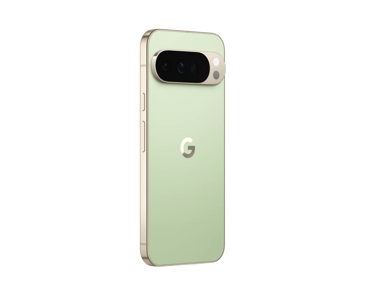 Celular Google Pixel 10 Pro XL: Primer plano del marco de aluminio pulido y bordes curvados - Kmaron Digital